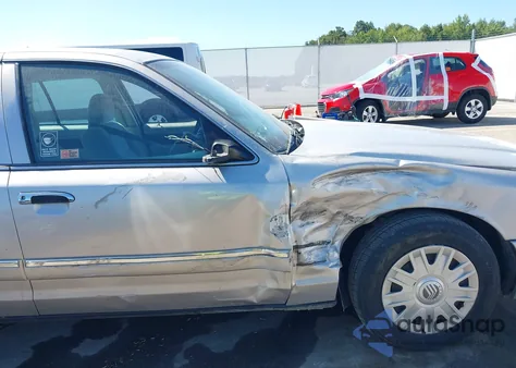 2004 Mercury Grand Marquis Gs из США, поврежденный, VIN 2MEFM74W74X651296